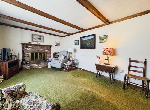 38 Cyr Ct, Bennington, VT, 05201-2609 | Card Image