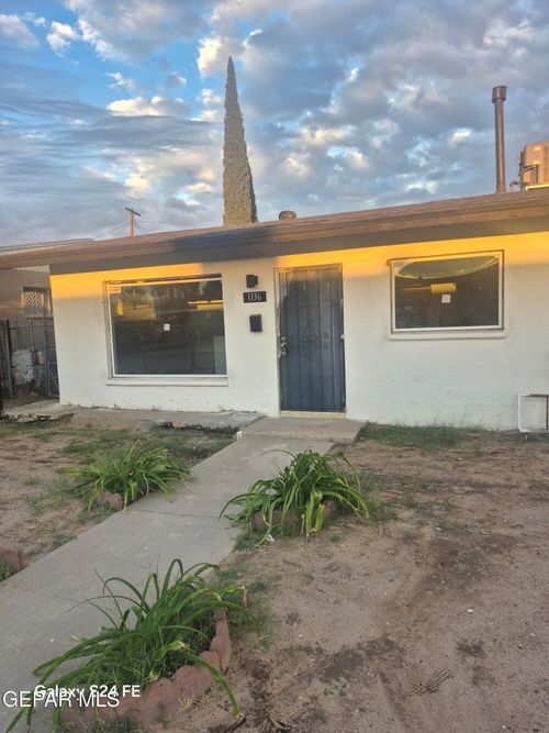 1136 Cimarron St, El Paso, TX, 79915-1722 | Card Image