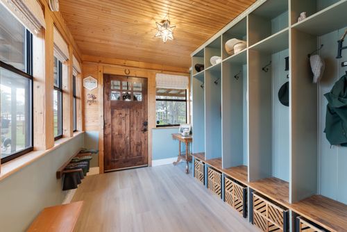 2646 Fm 1704, Elgin, TX, 78621-5508 | Card Image