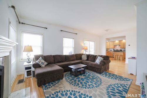 16 Sunset Hill Ave, Norwalk, CT, 06851-5828 | Card Image