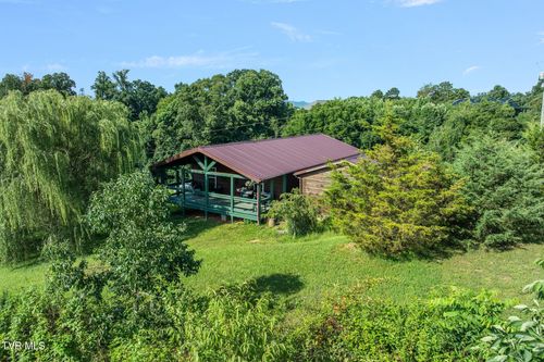 235 Old Lacy Hollow Rd, Elizabethton, TN, 37643-5987 | Card Image