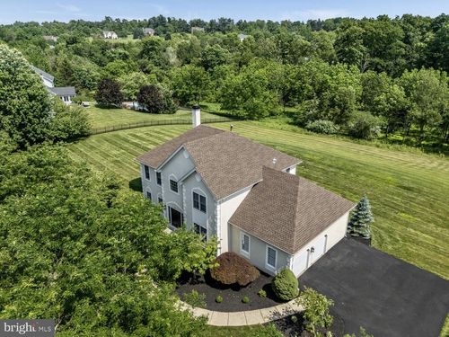 96 Becks Blvd, Ringoes, NJ, 08551-1846 | Card Image