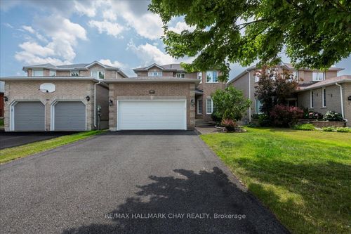 146 Raymond Cres, Barrie, ON, L4N0V7 | Card Image
