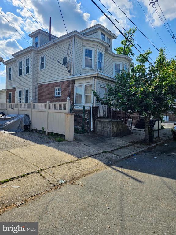 Bert Ave, Trenton, NJ 08629