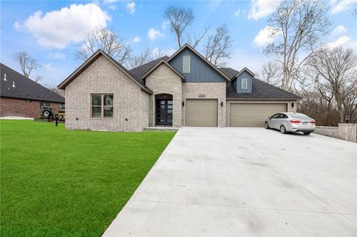 12016 Robinwood Drive, Rogers, AR, 72756 | Card Image