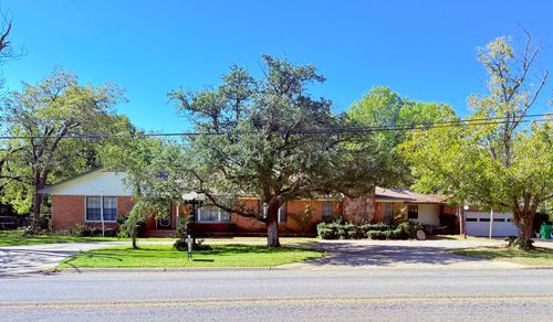 1537 Burns City Rd, Gainesville, TX, 76240-6302 | Card Image