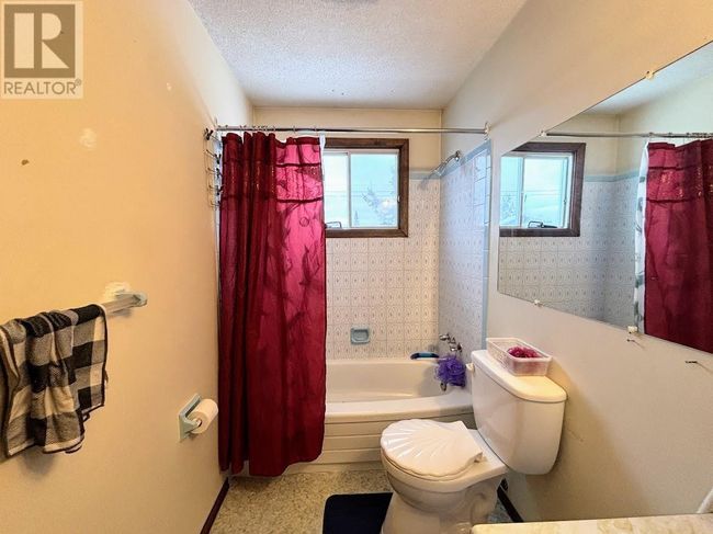 28 Otter Ave, Home with 5 bedrooms, 2 bathrooms and null parking in Manitouwadge ON | Image 16