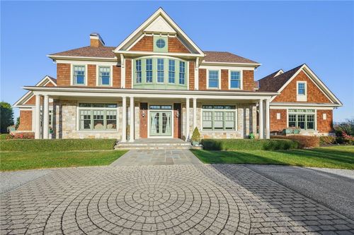 127 Cliff Dr, Narragansett, RI, 02882-1901 | Card Image