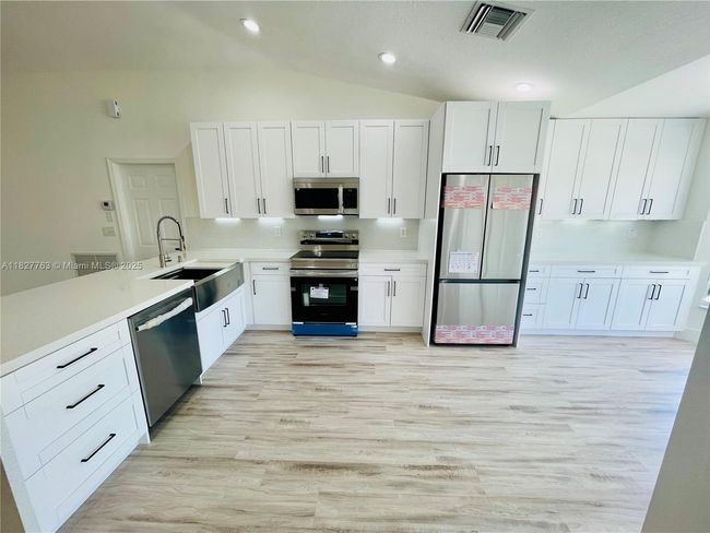 272 Sw Oakridge Dr, House other with 4 bedrooms, 2 bathrooms and null parking in Port St. Lucie FL | Image 13