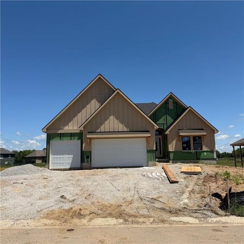2335 Foxtail Dr, Kearney, MO, 64060-8396 | Card Image