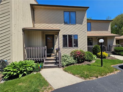 14 Kristee Cir, West Warwick, RI, 02893-7509 | Card Image