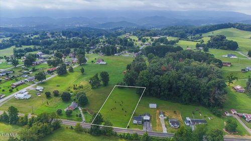 3001 Weaver Pike, Bristol, TN, 37620-9035 | Card Image