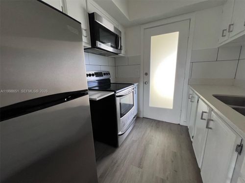apt-306-1350 E Sample Rd, Pompano Beach, FL, 33064-6300 | Card Image