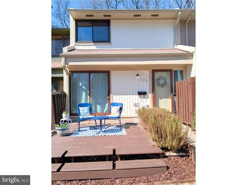 12154 Captiva Ct, RESTON, VA, 20191-1221 | Card Image