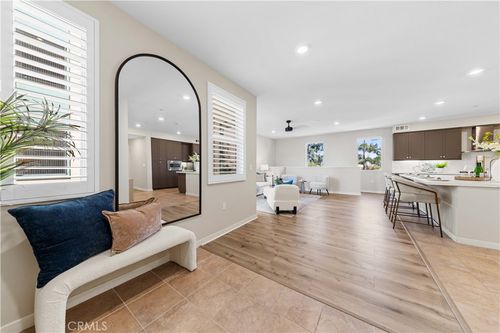 107 Bowery, Irvine, CA, 92612 | Card Image