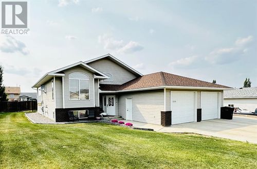 5218 50a St, Kitscoty, AB, T0B2P0 | Card Image