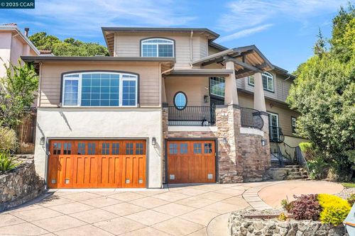 8 Millbrae Cir, Millbrae, CA, 94030-2909 | Card Image