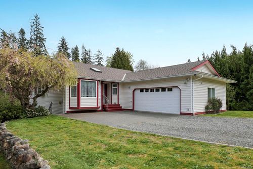 4240 Briardale Rd, Courtenay, BC, V9N9R6 | Card Image