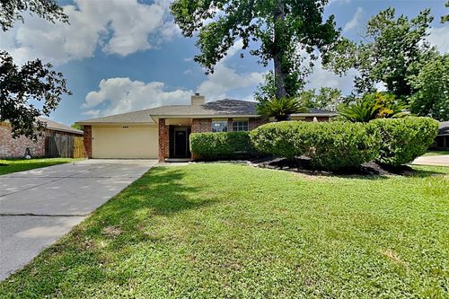 2631 Sherwood Hollow Ln, Kingwood, TX, 77339-1046 | Card Image