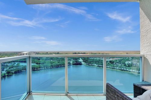 apt-2105n-2641 N Flamingo Rd, Sunrise, FL, 33323-1748 | Card Image