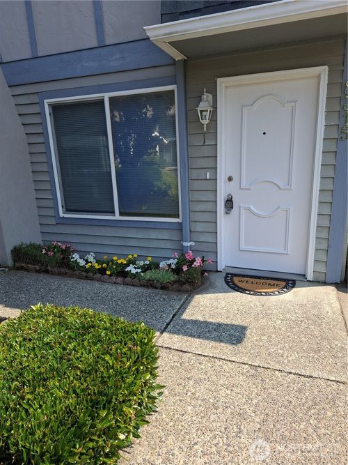 1-8315 Cirque Dr W, University Place, WA, 98467-1803 | Card Image