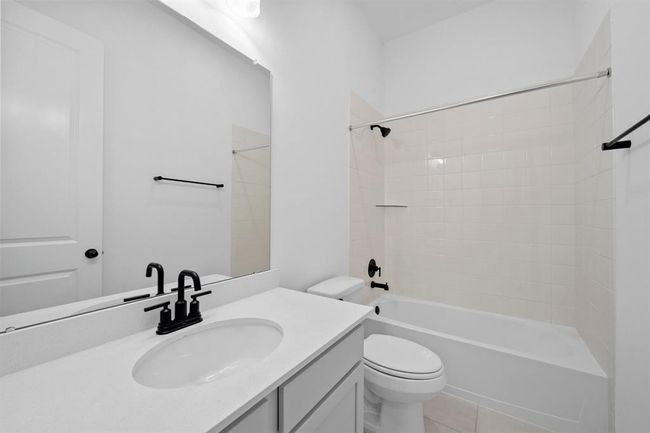 Note: Sample product photo. Actual exterior and interior selections may vary by homesite. Photo may be virtually staged | Image 6