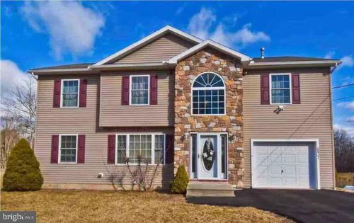2437 Grey Birch Ln, Long Pond, PA, 18334-7780 | Card Image