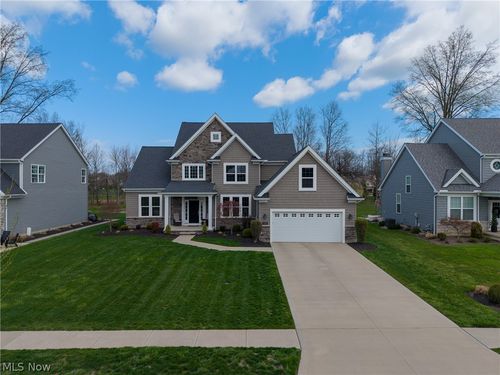 32646 Albion Dr, Avon Lake, OH, 44012-3403 | Card Image