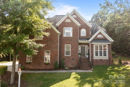2019 Lynmore Dr, Sherrills Ford, NC, 28673-9136 | Card Image