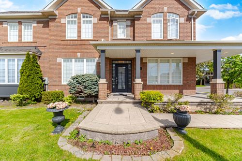 3855 Thomas St, Mississauga, ON, L5M7A6 | Card Image