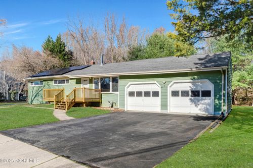 9 Jeanne Dr, Neptune, NJ, 07753-3200 | Card Image