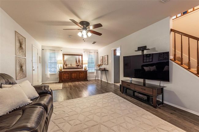 2309 Salisbury Ln, House other with 4 bedrooms, 2 bathrooms and 2 parking in Alvin TX | Image 6