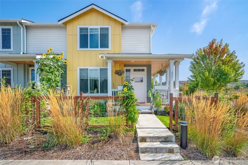 b9-4201 Ambrosia Ln, Bellingham, WA, 98226-8415 | Card Image