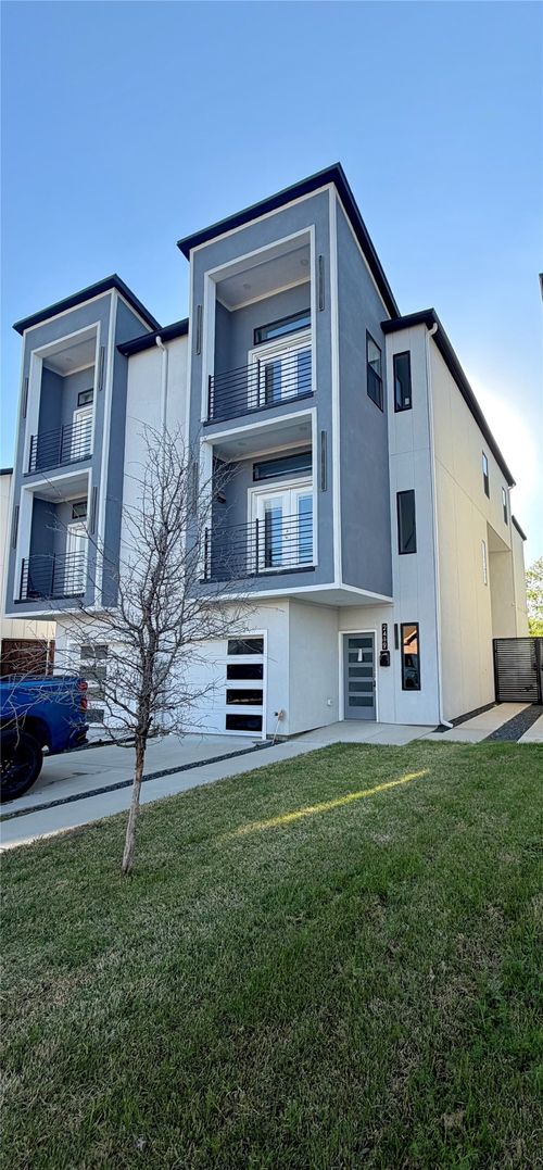 2419 Crossman Ave, Dallas, TX, 75212-5207 | Card Image