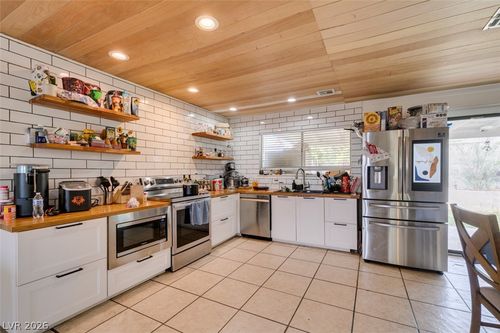 1709 Shadow Mountain Pl, Las Vegas, NV, 89108-2482 | Card Image