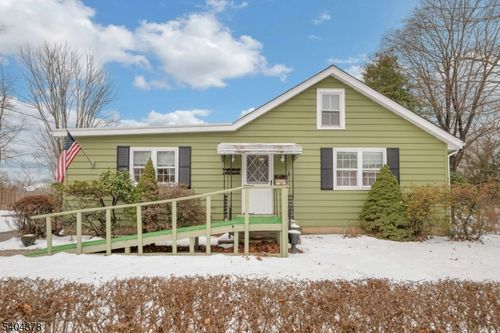 40 Mountain Ave, Mendham, NJ, 07945-1420 | Card Image