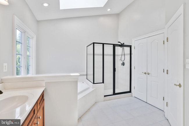 16328 Limestone Ct, House other with 5 bedrooms, 5 bathrooms and null parking in LEESBURG VA | Image 33