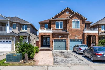 7173 Village Walk, House attached with 3 bedrooms, 4 bathrooms and 3 parking in Mississauga ON | Image 1