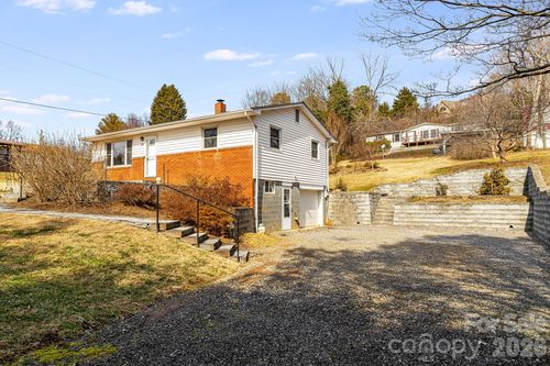 20 Ridge Cross Rd, Asheville, NC, 28805-9277 | Card Image