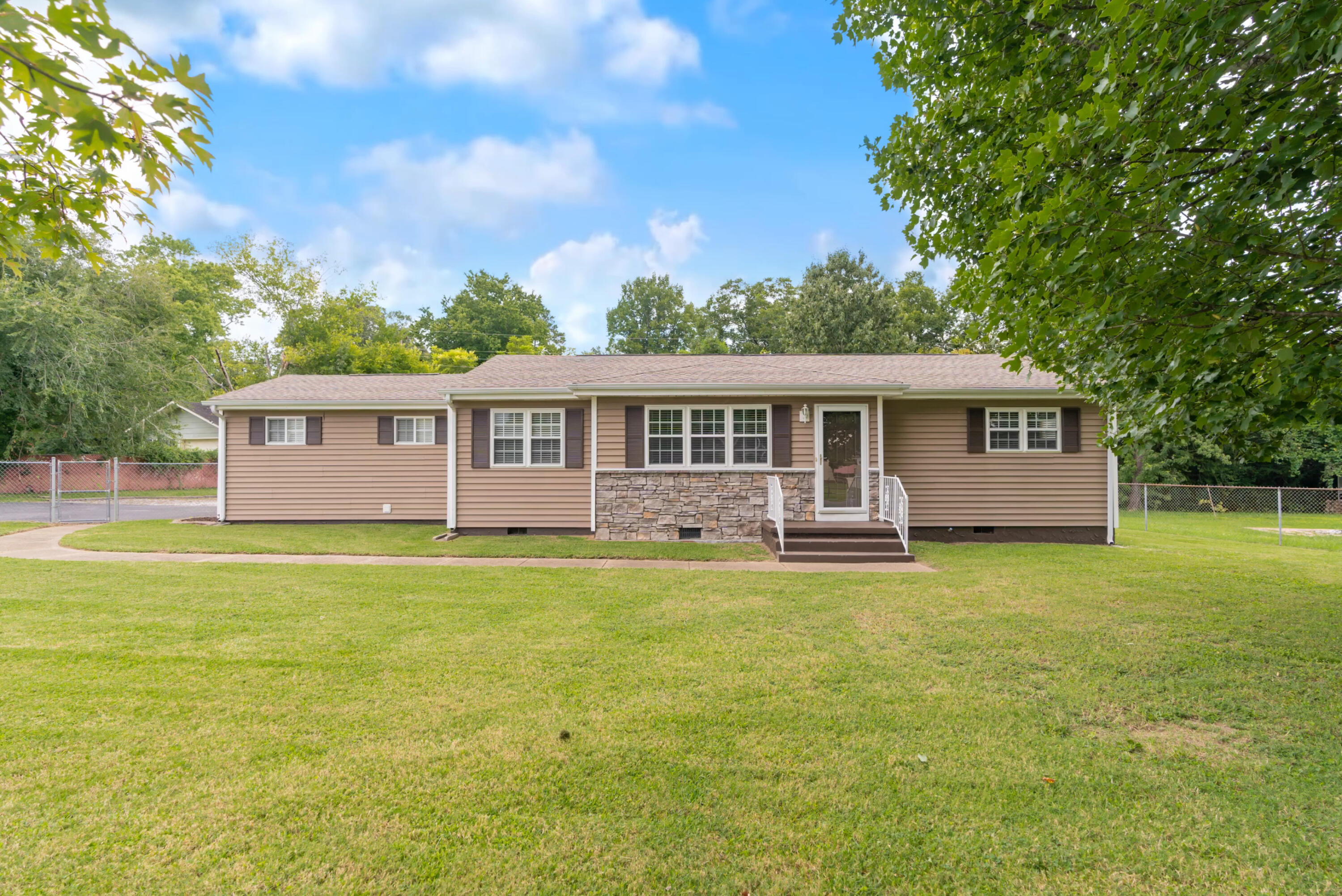 Hillsboro Rd, Rossville, GA 30741