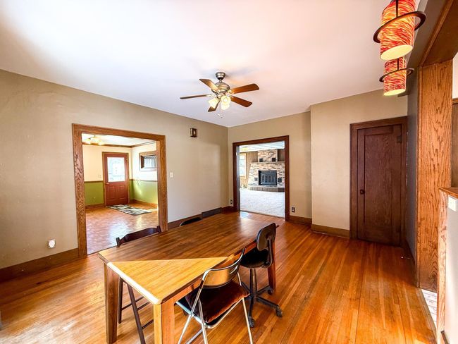 Full bath on upper level nicely situated in between all the bedrooms | Image 26
