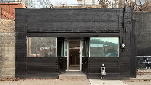 724 Chartiers Ave, Mc Kees Rocks, PA, 15136-3602 | Card Image