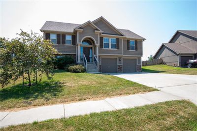 1412 Kelly Lane, House other with 3 bedrooms, 2 bathrooms and null parking in Kearney MO | Image 2