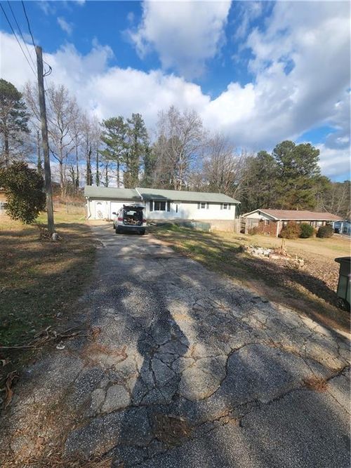 3313 Stoneybrook Dr, Douglasville, GA, 30134-2861 | Card Image