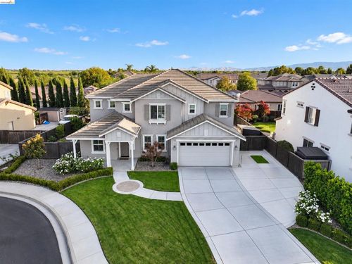 682 Norwood Ct, Brentwood, CA, 94513-2388 | Card Image