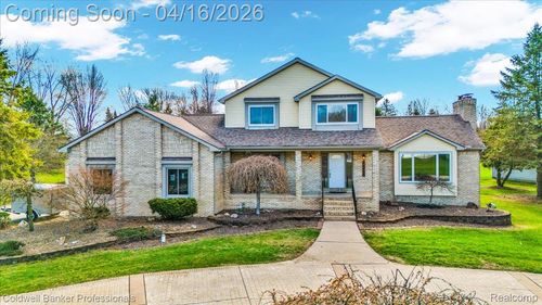 74800 Judges Ct, Bruce Twp, MI, 48065-3130 | Card Image