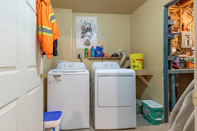 126 3 St, House other with 5 bedrooms, 2 bathrooms and 4 parking in Stirling AB | Image 29
