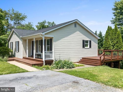 118 Marguerite Dr, Toms Brook, VA, 22660-2040 | Card Image