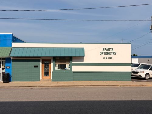 38 N Union St, Sparta, MI, 49345-1138 | Card Image
