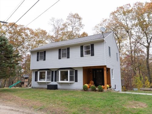 15 Cherokee Rd, Holland, MA, 01521-2325 | Card Image
